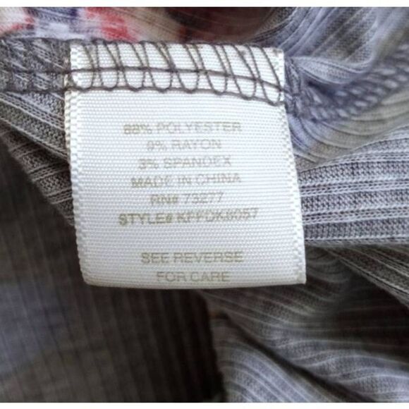 LOVE, FIRE GRAY AND PINK FLORAL DRESS SZ.XS EUC. - Picture 6 of 6